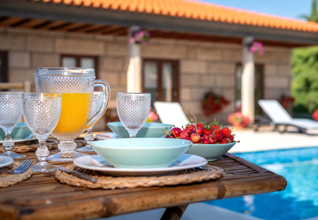 Villa in Armamar - Feel Discovery Maçã Douro