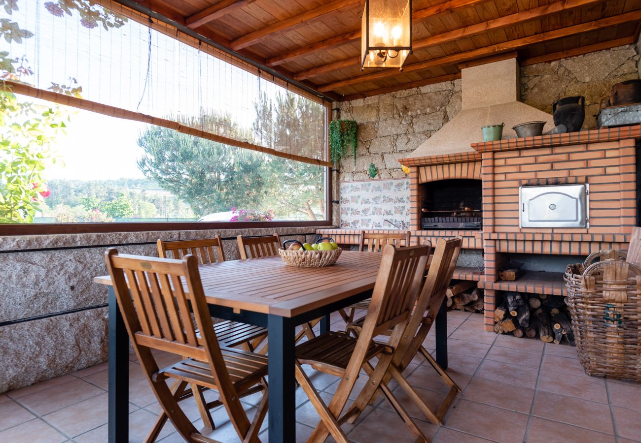 Villa in Armamar - Feel Discovery Maçã Douro